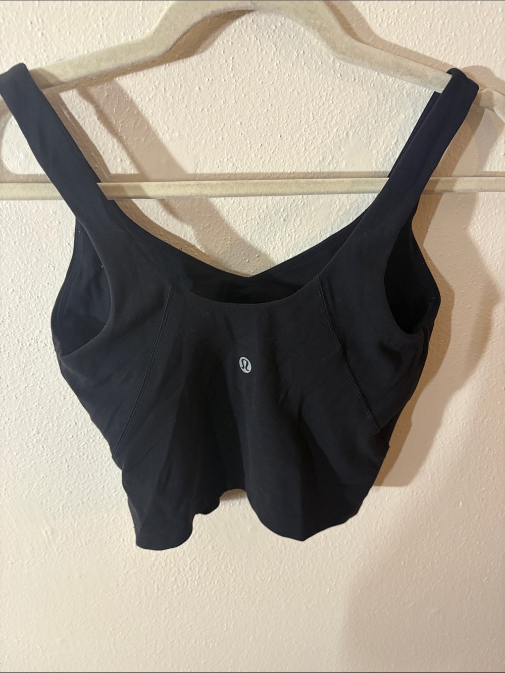 lululemon athletica Black Scoop V-Neck Tank - Picture 2 of 3